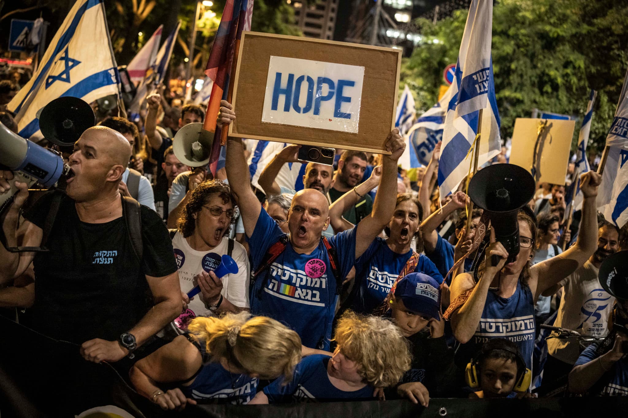 Israël avant les élections: Des milliers d'Israéliens manifestent contre Netanyahou à Tel-Aviv
