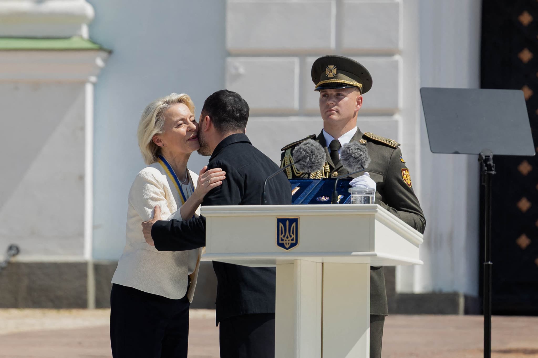 Guerre en Ukraine: Von der Leyen signe un accord sur les drones à Kiev
