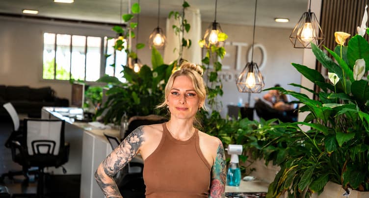 «En Boîte» : Angélique Grimm, le tatouage sur les réseaux sociaux