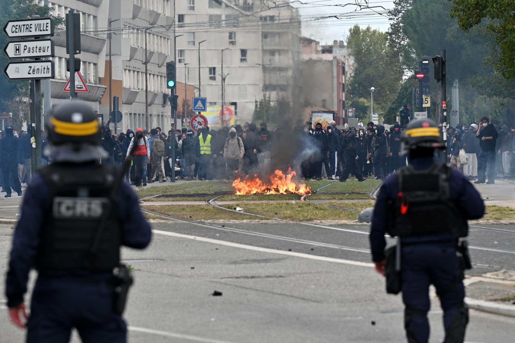 Mobilisations du 24 octobre: Les images impressionnantes des manifestations qui ont secoué la France
