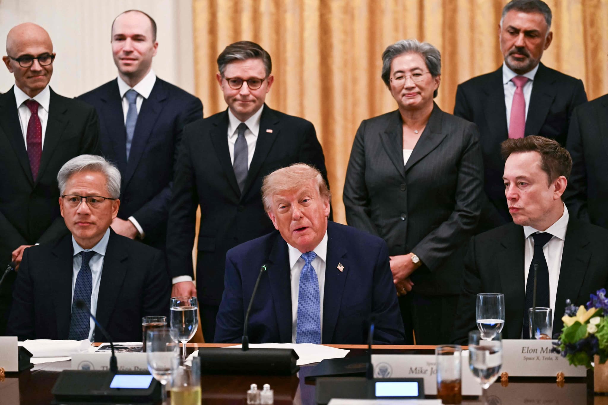 Intelligence artificielle: Les géants de la tech adoptent un code de conduite sous l’égide de Trump