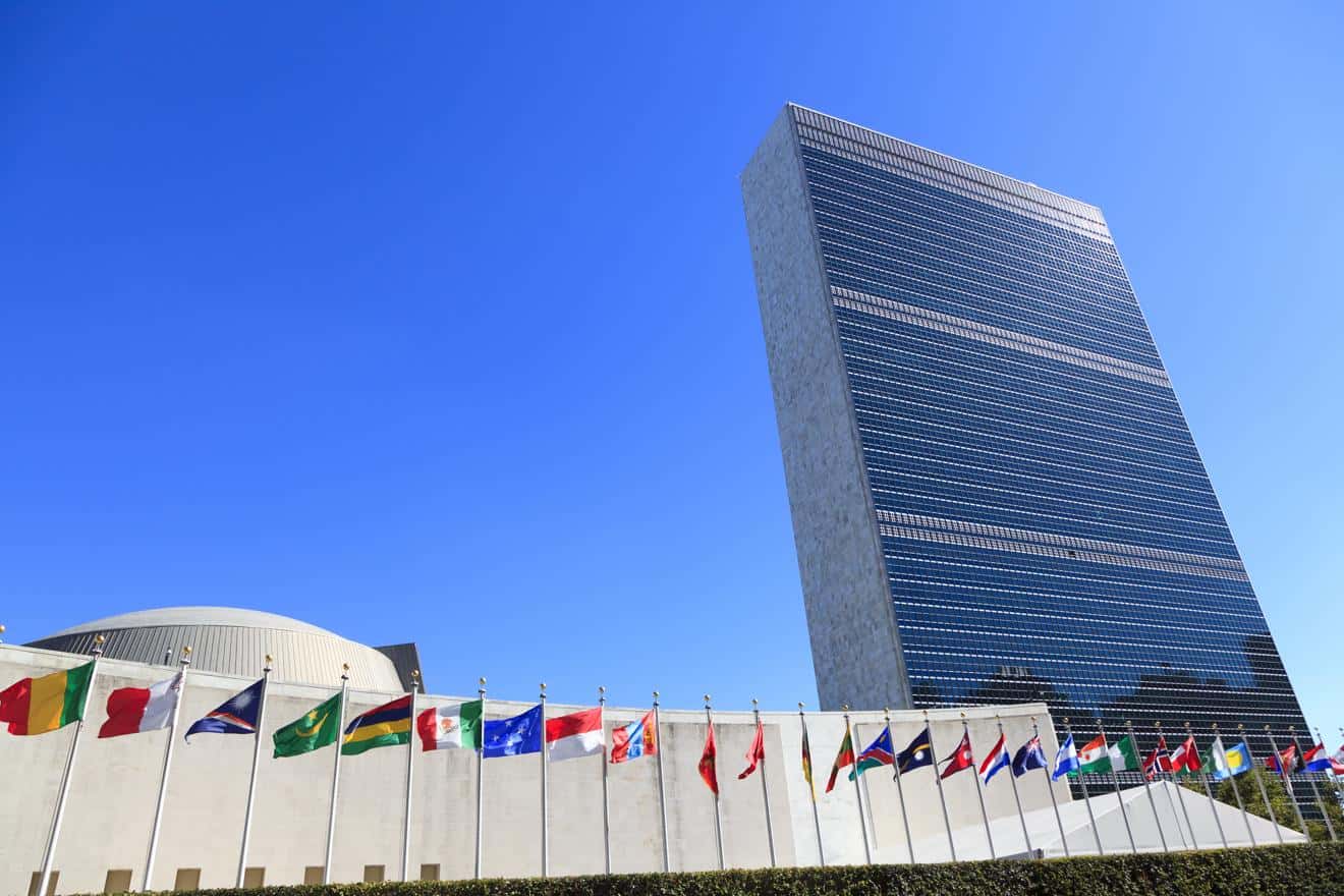 Un manifestant pro-Tibet s'immole par le feu devant le siège de l'ONU à New York