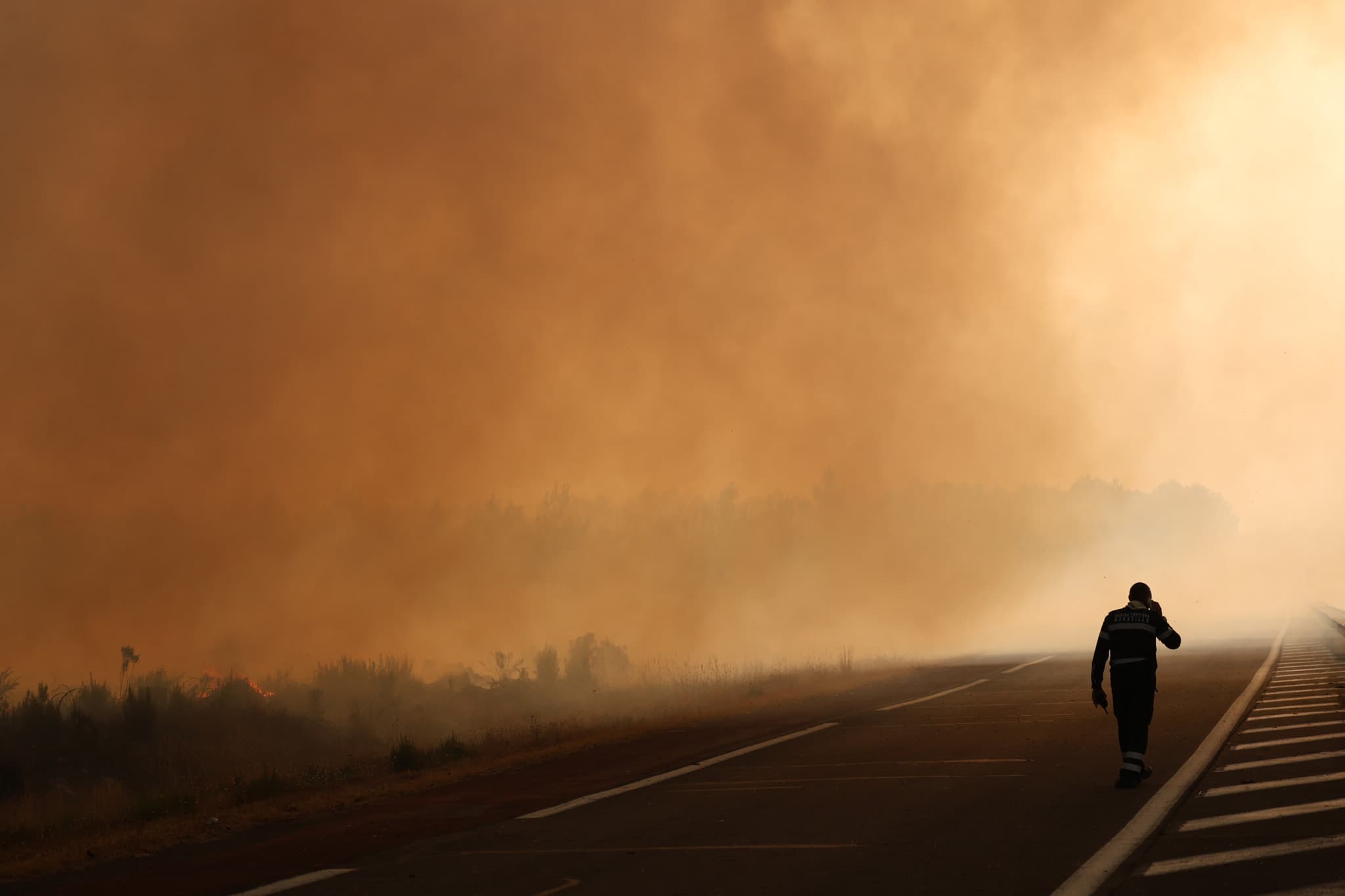 Été caniculaire: La canicule menace d’aggraver les incendies en France et en Espagne