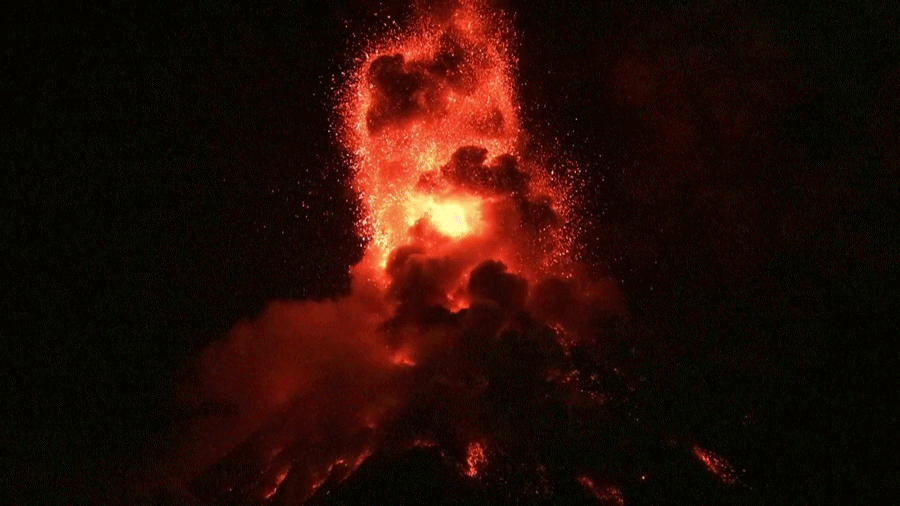 En vidéo: Les images de l’éruption du volcan de Fuego au Guatemala
