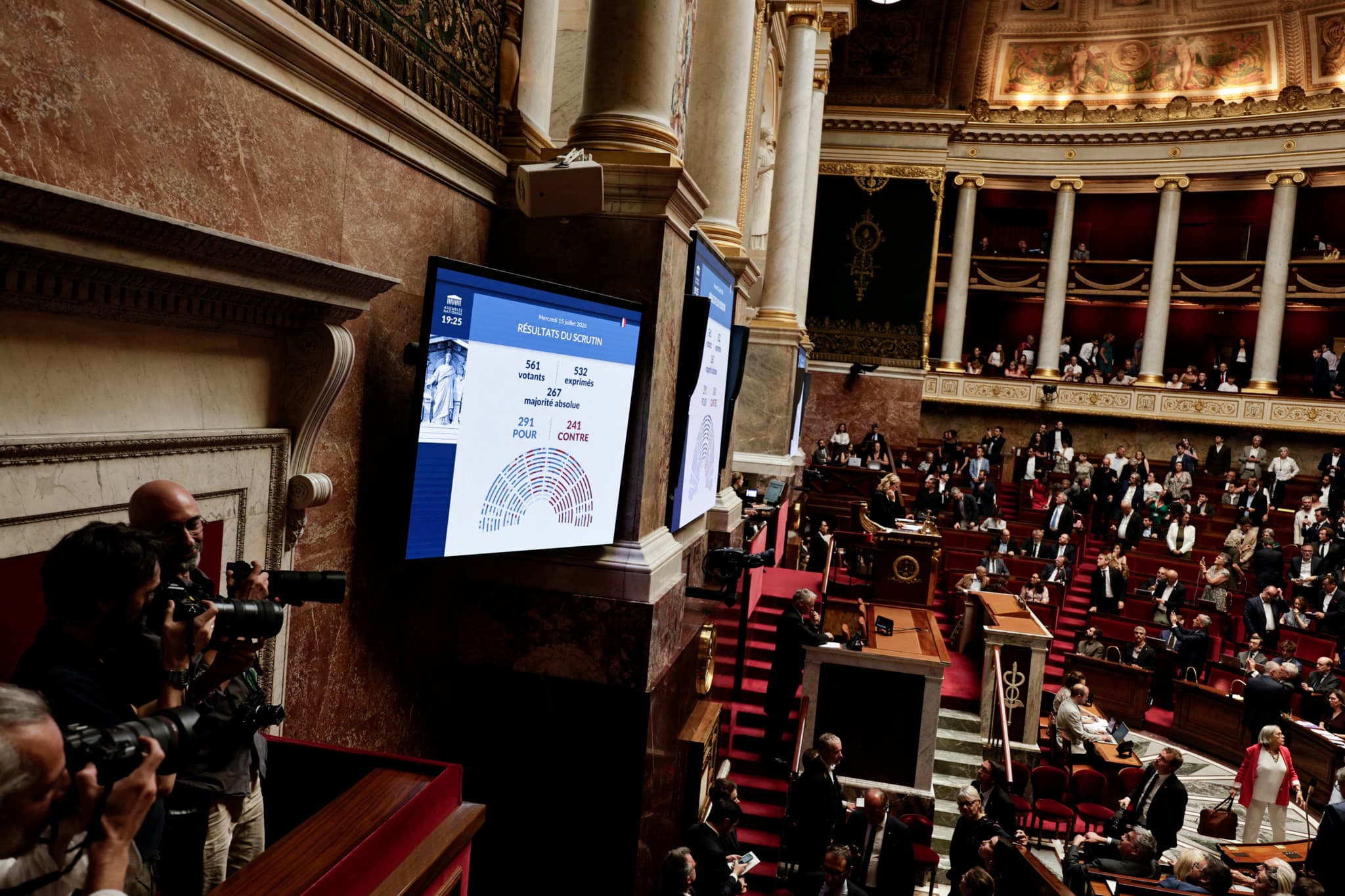 Fin de vie: La France légalise l’aide à mourir après des années de débat