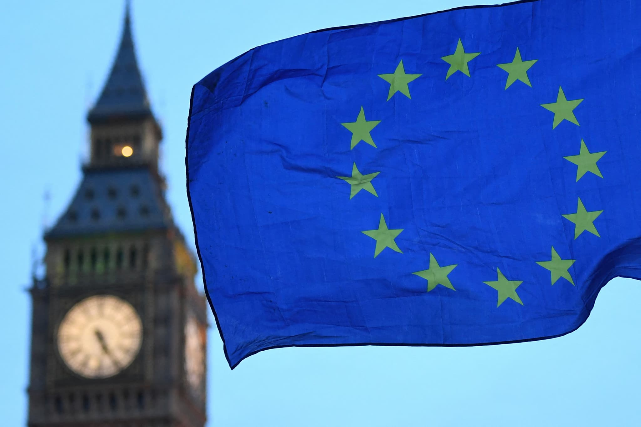 Avertissement aux plateformes: L’UE sévira si l’exécution d’un Américain est diffusée en direct