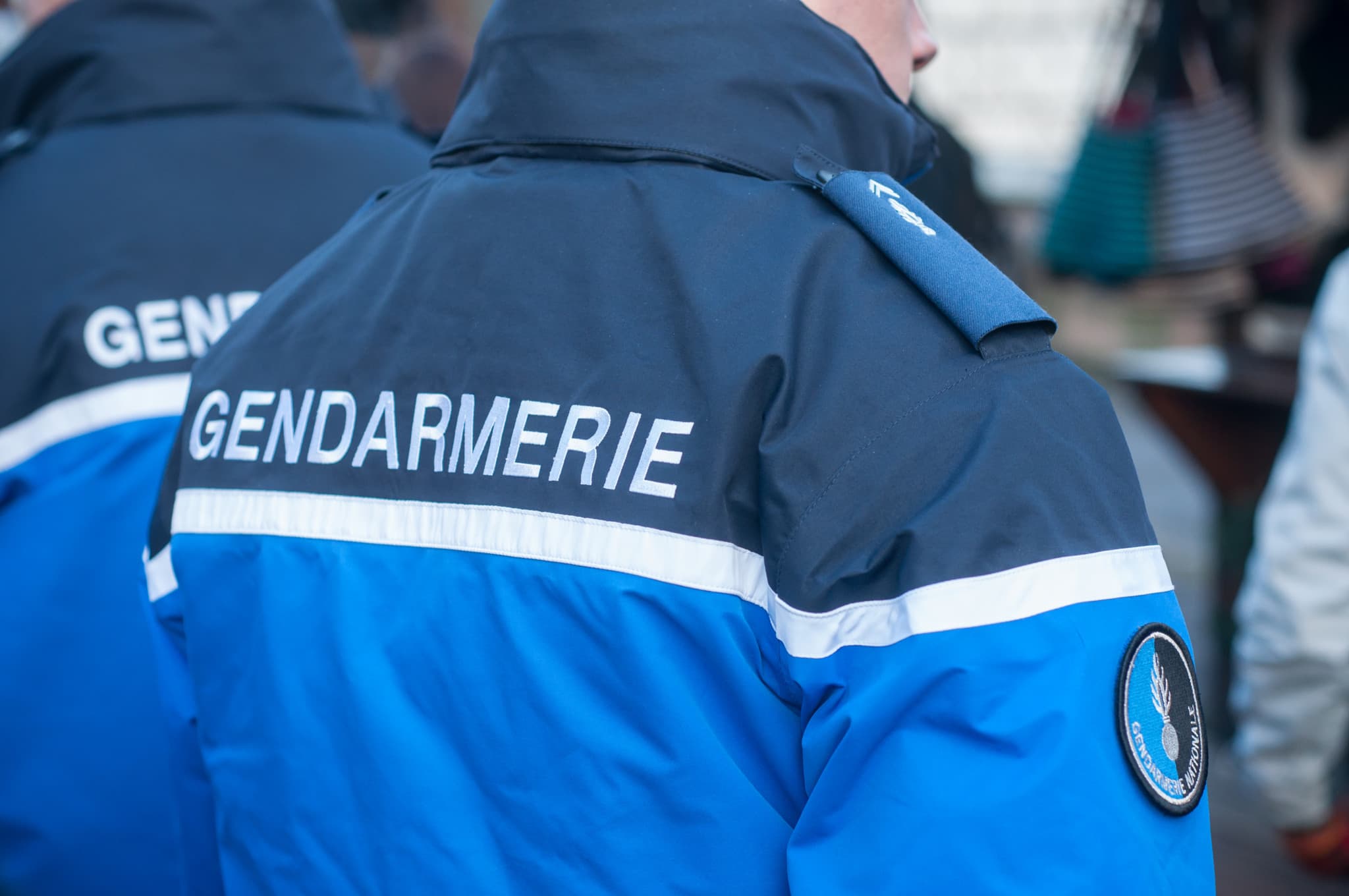 Haute-Savoie: Un sexagénaire arrêté après avoir frappé sa femme à un bal populaire