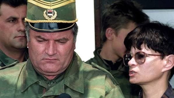 Ratko Mladić, l'ancien commandant serbo-bosniaque condamné pour le génocide de Srebrenica, est décédé