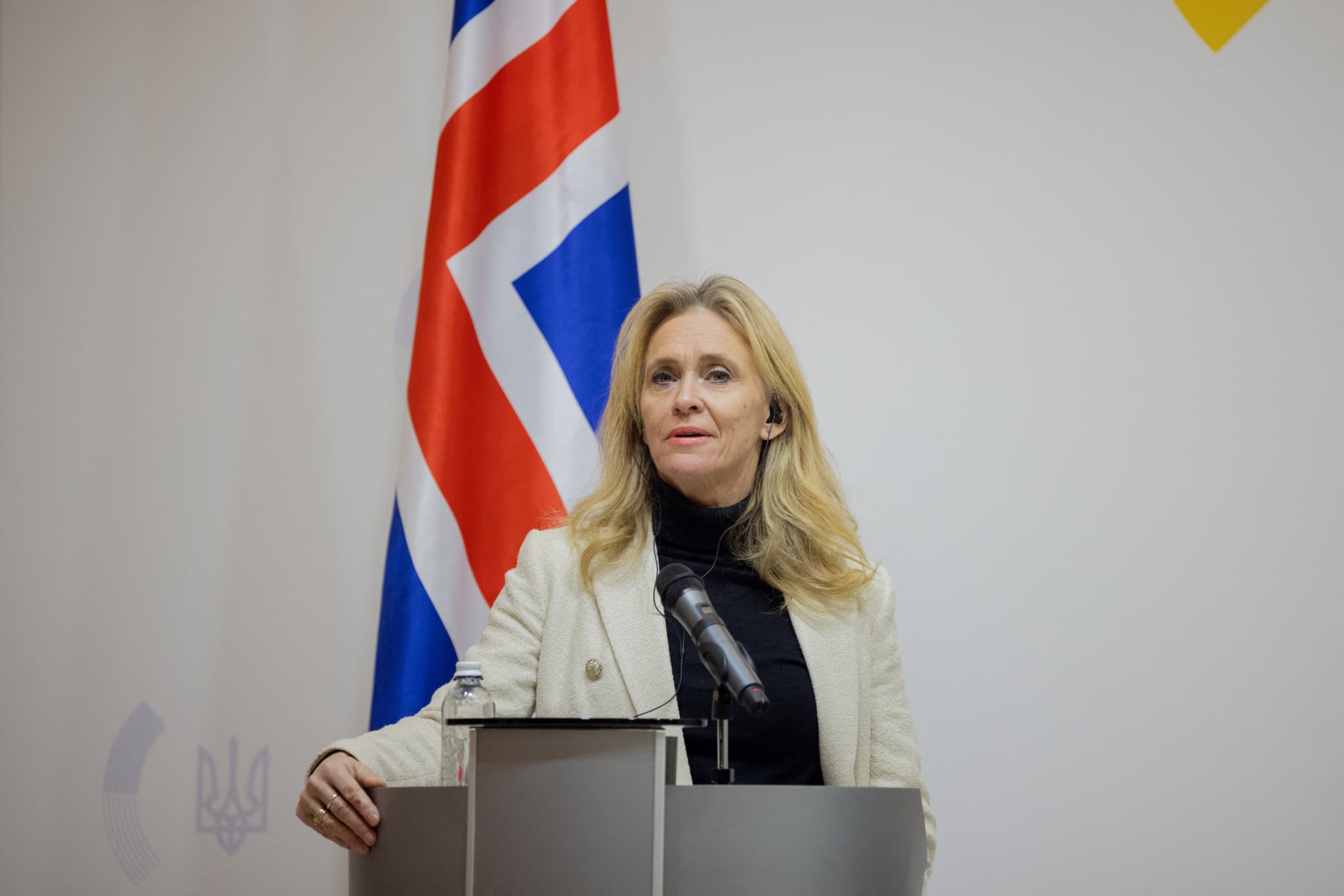 Carte redessinée: Trump s’approprie des pays, l’Islande réagit